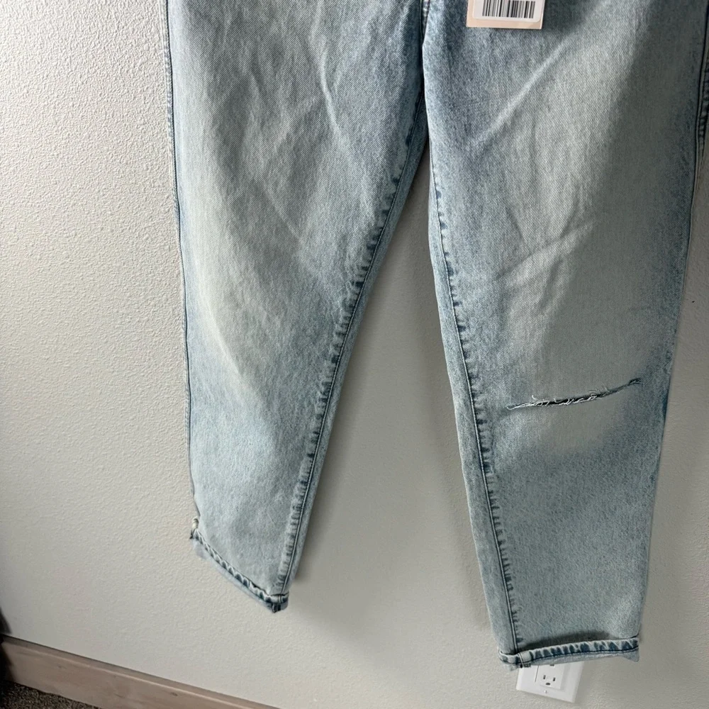 New REVICE Denim Ex-Boyfriend Jeans Player One Denim Distressed Women’s Size 28